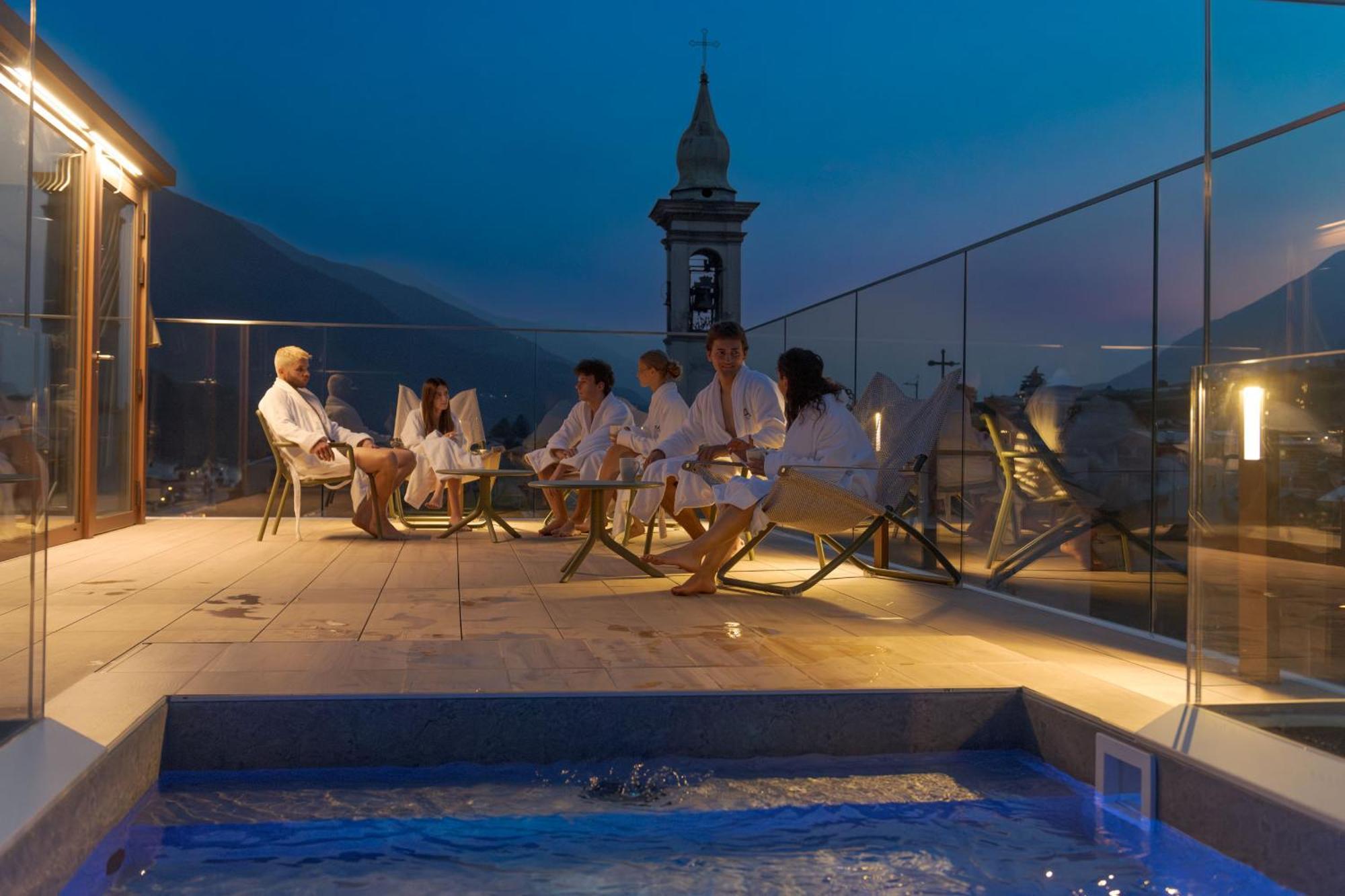 Wine Hotel San Carlo - Relais & Spa - Boutique Hotel Chiuro المظهر الخارجي الصورة