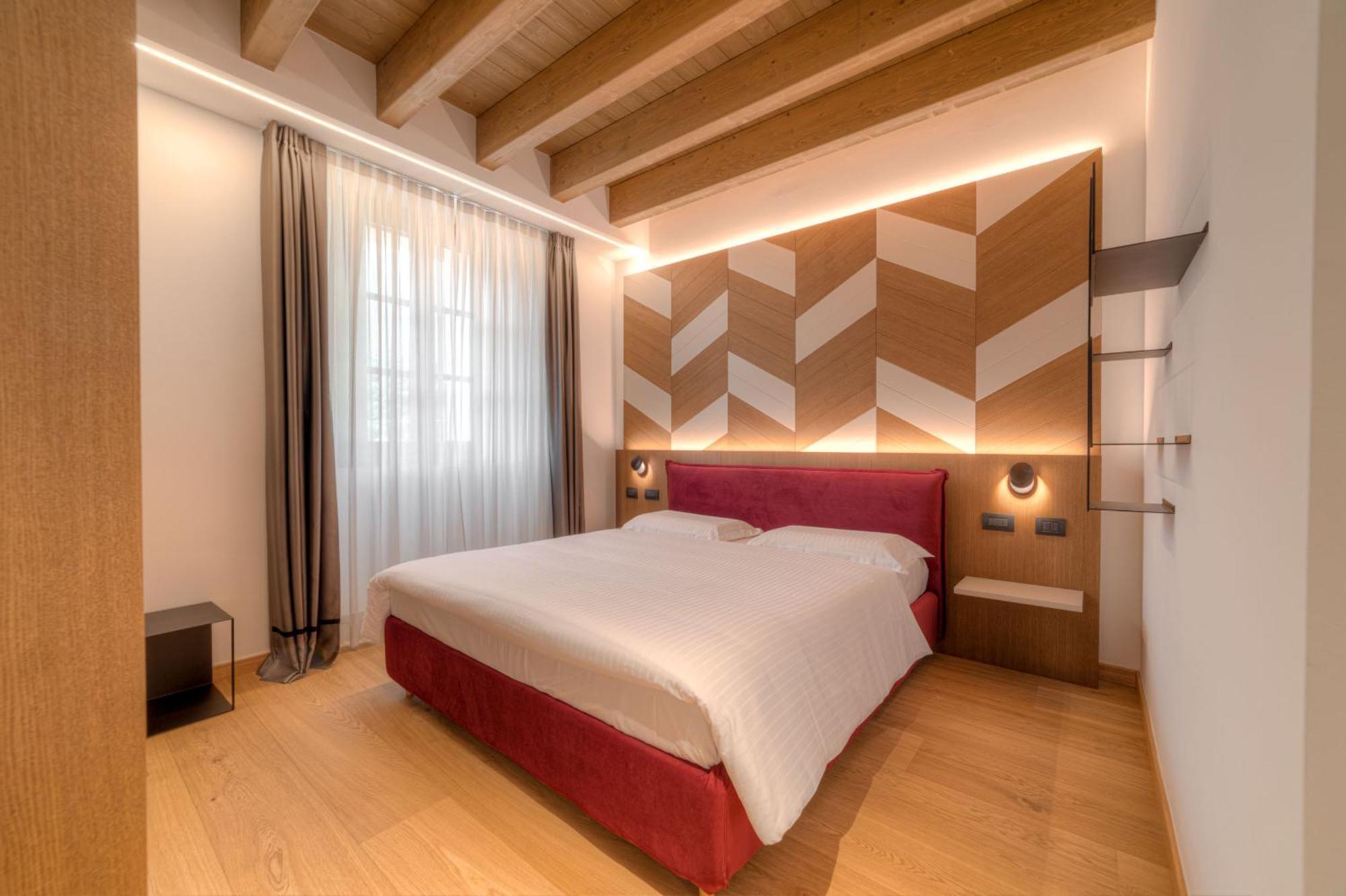 Wine Hotel San Carlo - Relais & Spa - Boutique Hotel Chiuro المظهر الخارجي الصورة